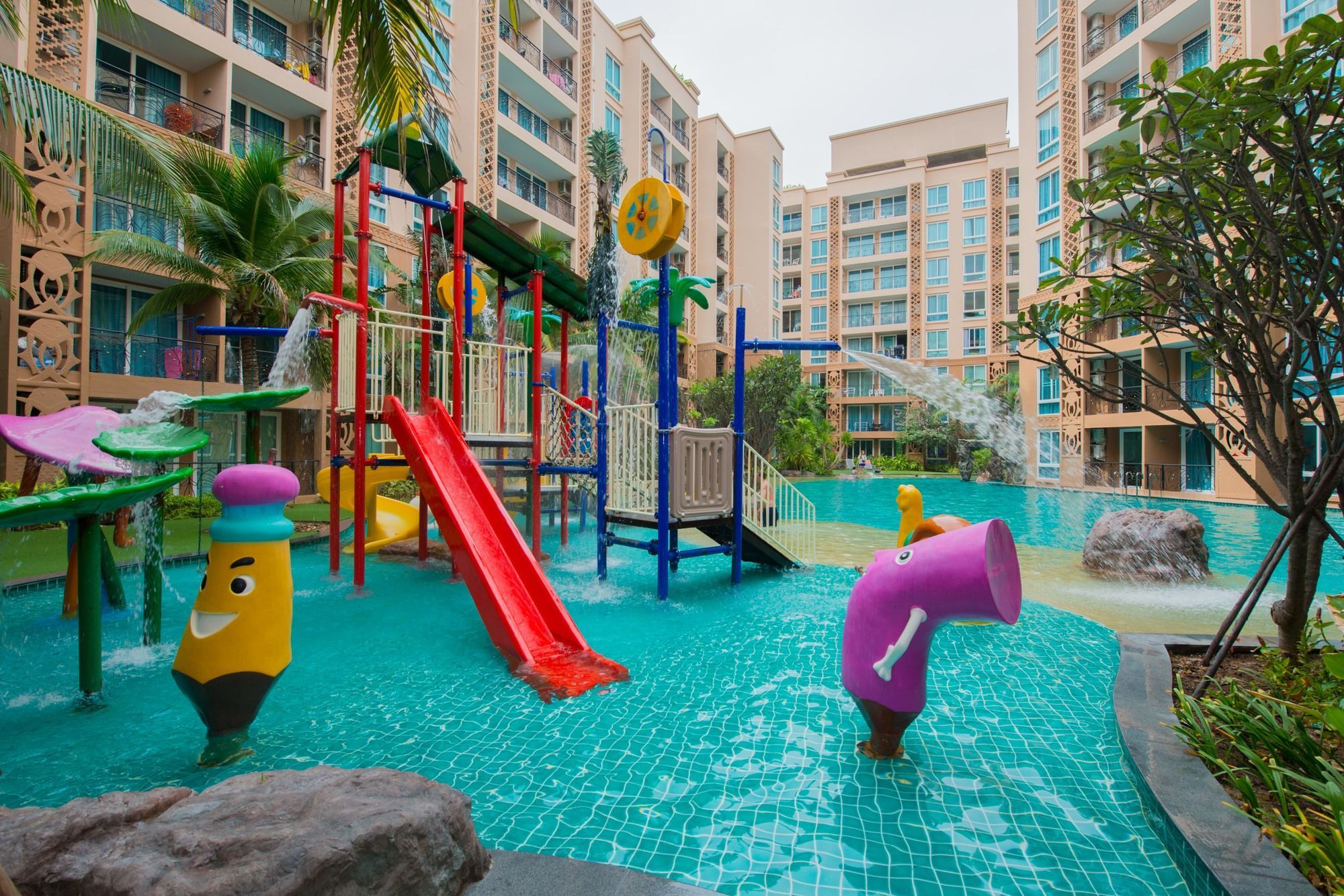 Atlantis Pattaya High Service Jomtien Beach Exterior photo