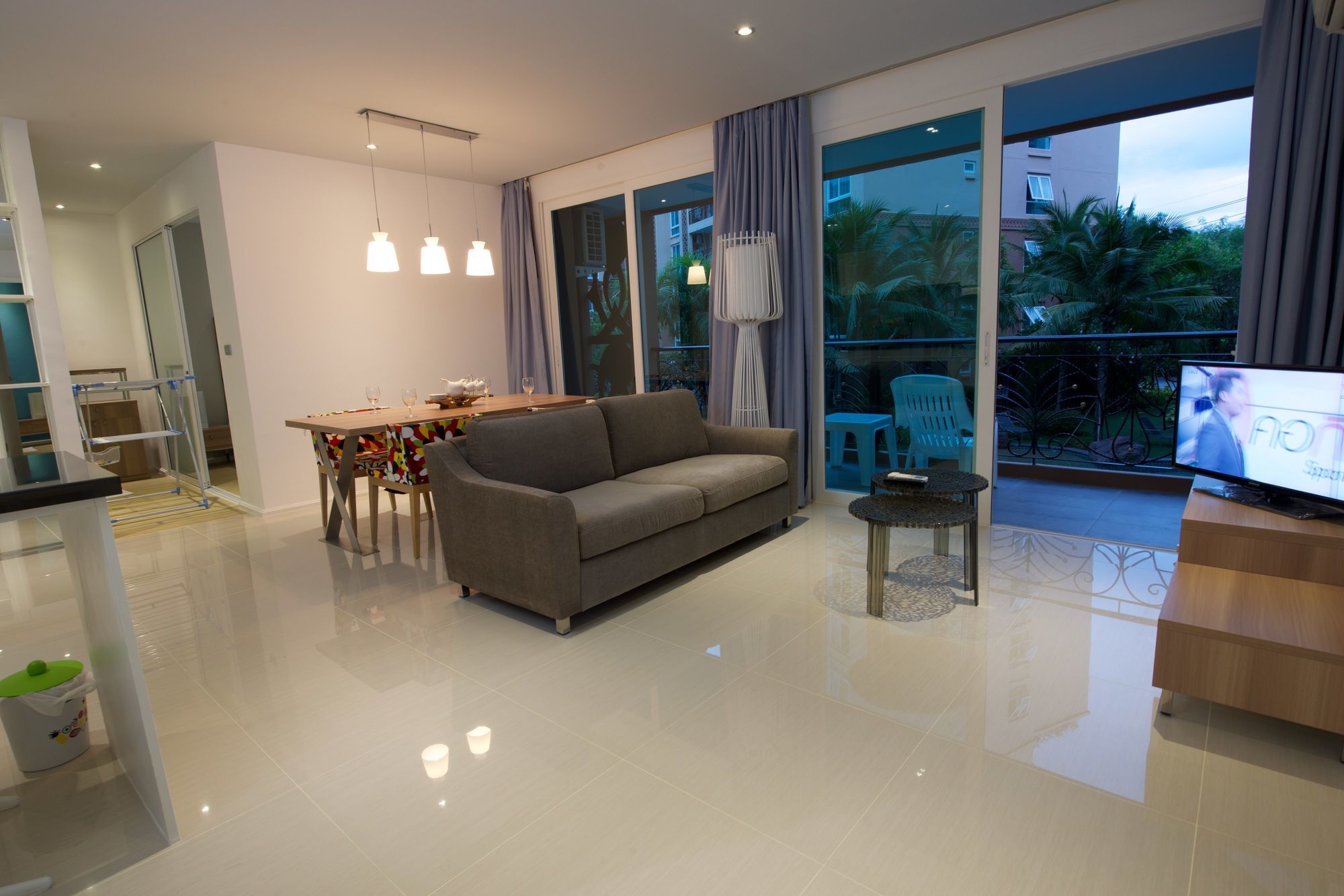 Atlantis Pattaya High Service Jomtien Beach Exterior photo
